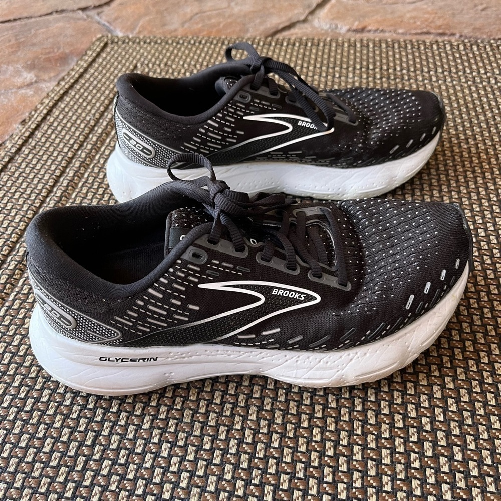 BROOKS GLYCERIN 20 Women’s Running Shoes SIZE 8 Black White Athletic Casual